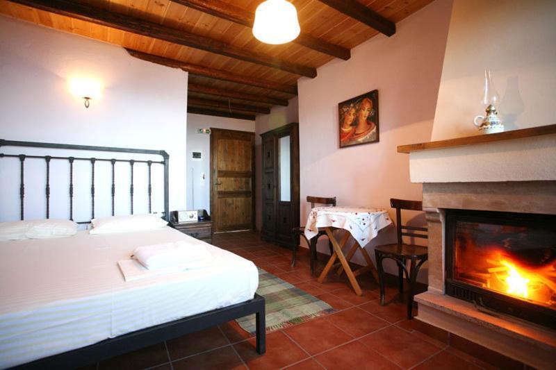 To Xani Hotel Palaios Panteleimonas Buitenkant foto